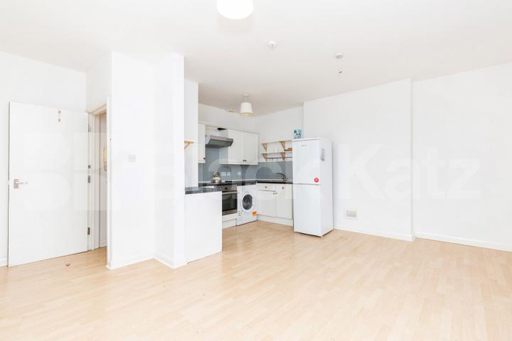 Large 1 bedroom in the heart of Hackney close to amenities and green spaces  Mare Street , Hackney / London fields 